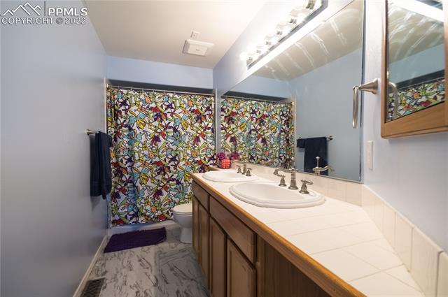 4487 Fencer Road
