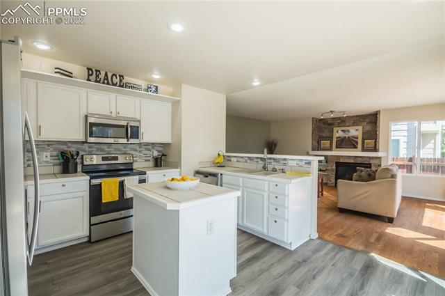 4487 Fencer Road