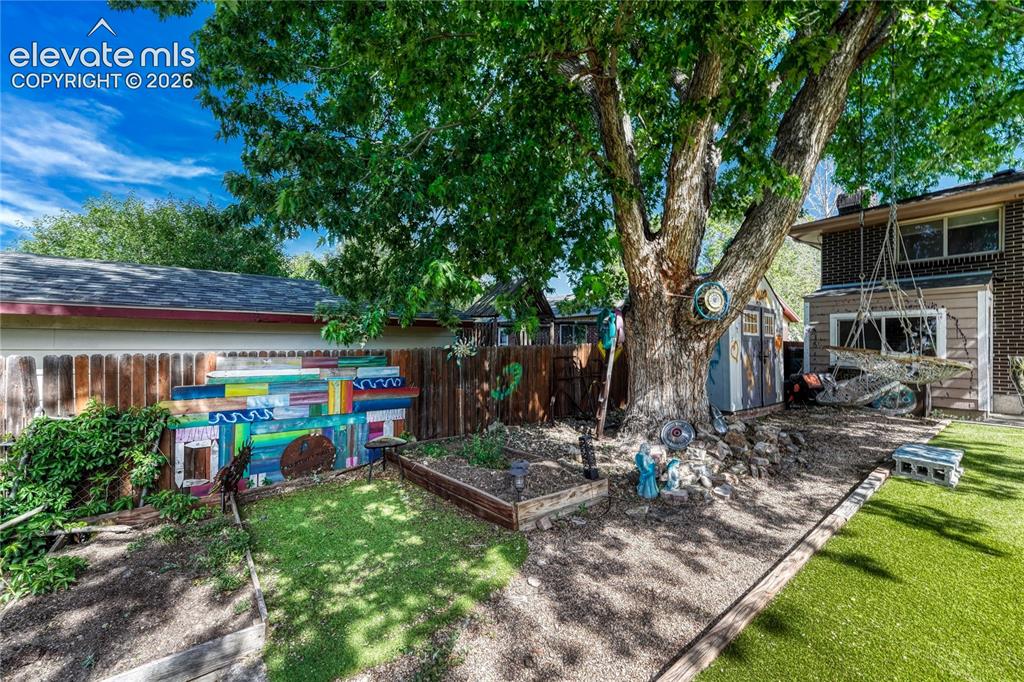 2315 Lelaray Street
