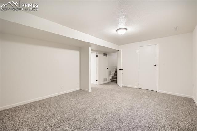 2560 Villa Loma Drive