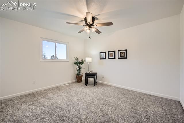 2560 Villa Loma Drive