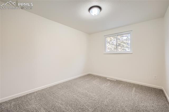 2560 Villa Loma Drive