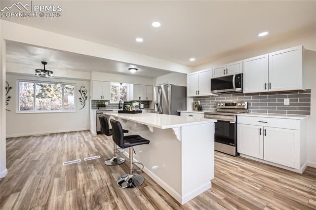 2560 Villa Loma Drive