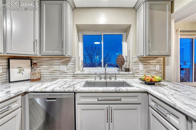 5039 Broadmoor Bluffs Drive