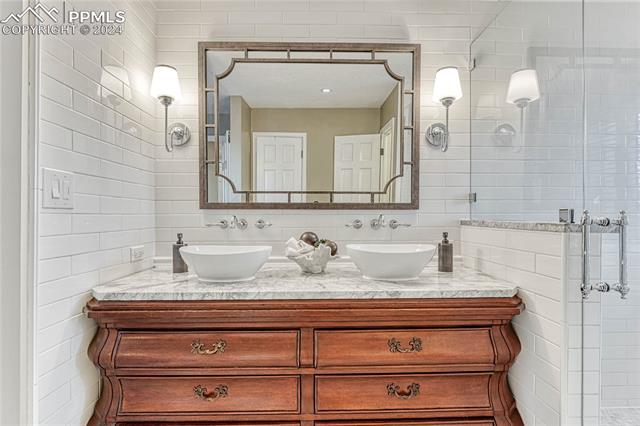 5039 Broadmoor Bluffs Drive