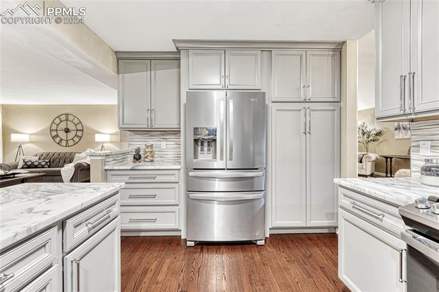 5039 Broadmoor Bluffs Drive