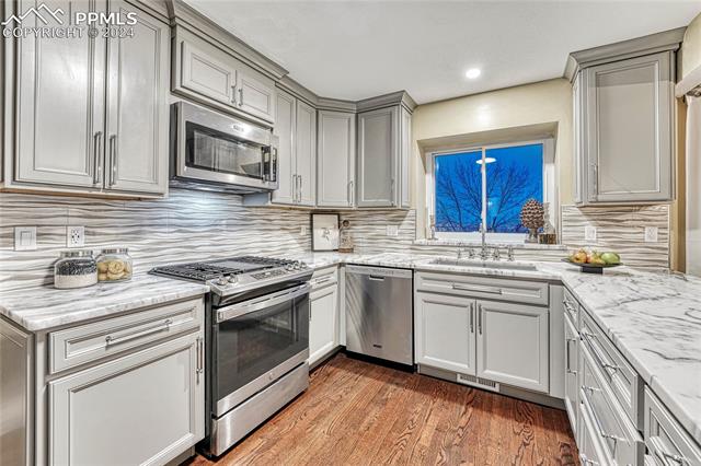 5039 Broadmoor Bluffs Drive