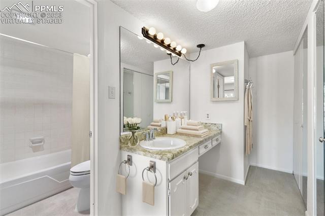 1094 Fontmore Road Unit: C