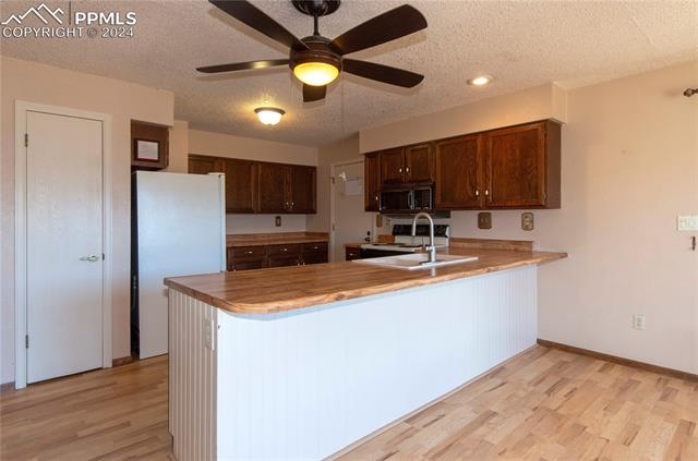 87 Saddlemountain Road