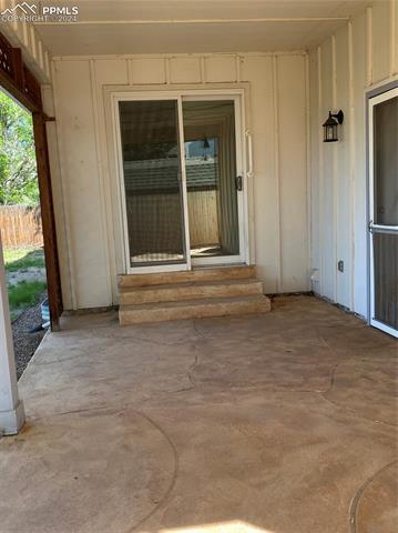 87 Saddlemountain Road