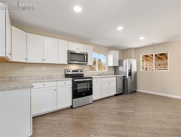 850 E Abriendo Avenue
