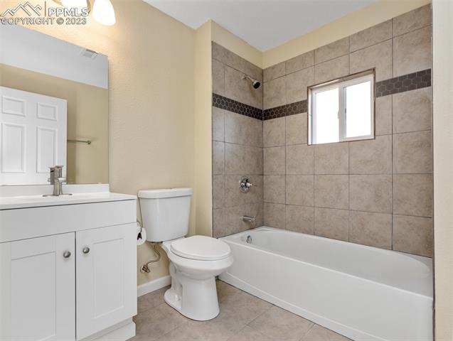 850 E Abriendo Avenue