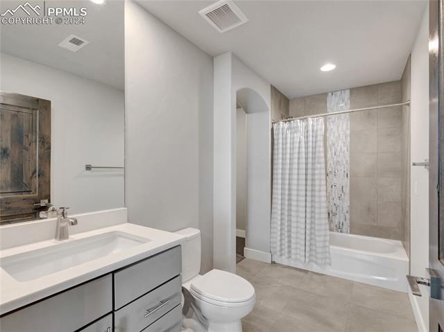 2585 Brogans Bluff Drive