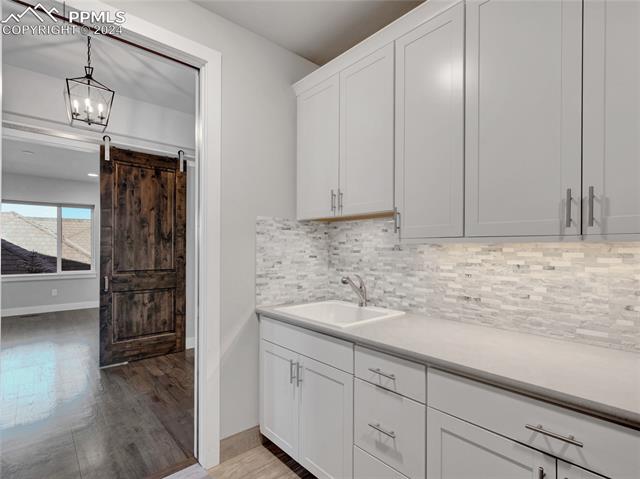 2585 Brogans Bluff Drive