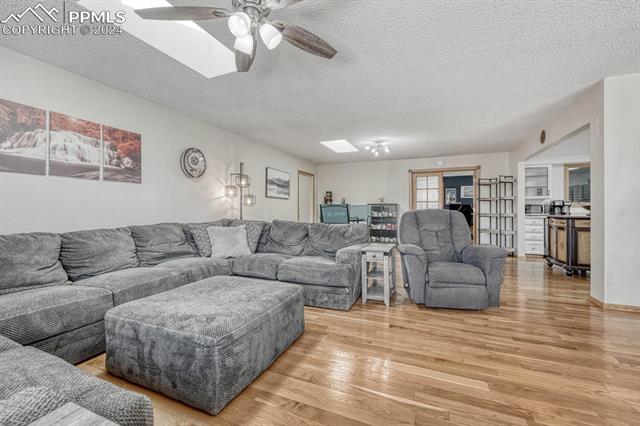 6817 MILLBROOK Circle