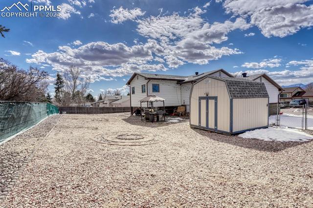 6817 MILLBROOK Circle