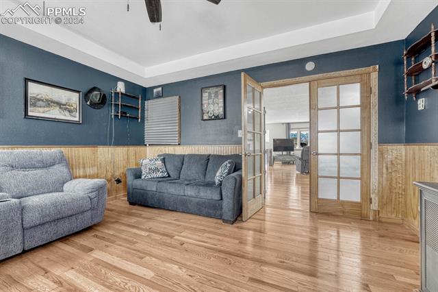 6817 MILLBROOK Circle