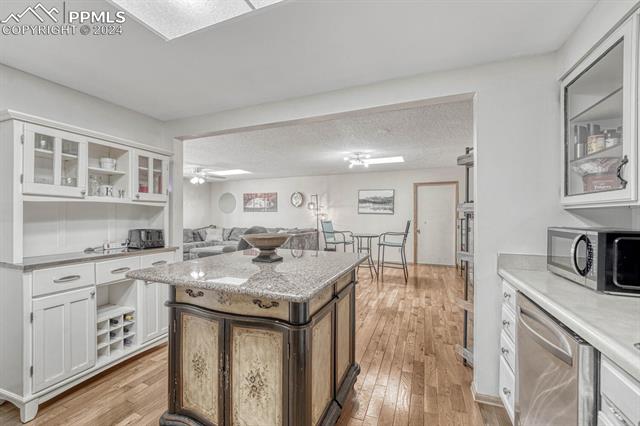 6817 MILLBROOK Circle