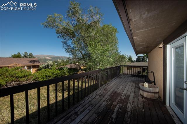 330 Crystal Hills Boulevard