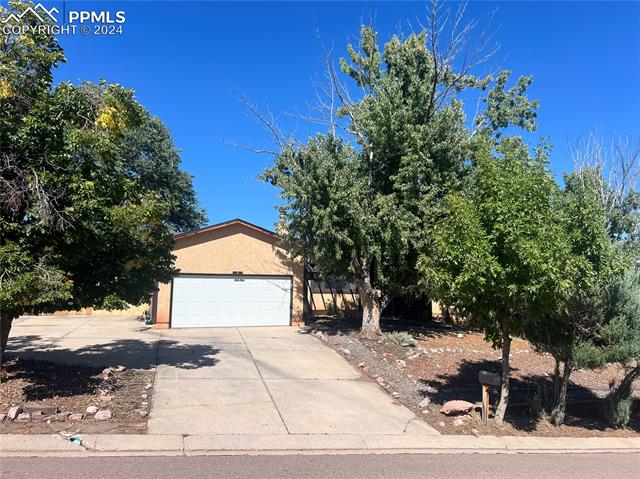 330 Crystal Hills Boulevard