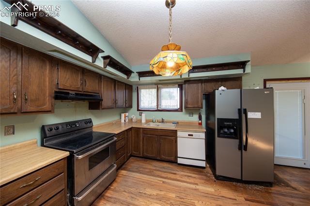 330 Crystal Hills Boulevard