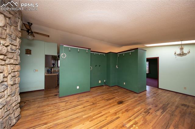 330 Crystal Hills Boulevard