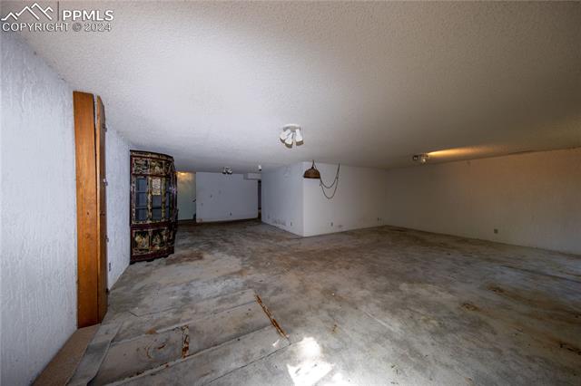 330 Crystal Hills Boulevard