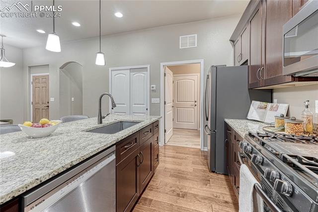 405 Mountain Brush Heights