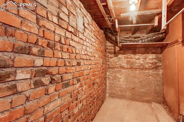 17 Cheyenne Boulevard