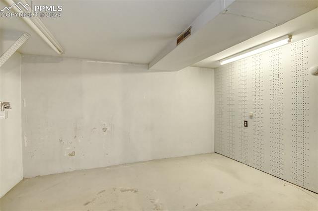 17 Cheyenne Boulevard