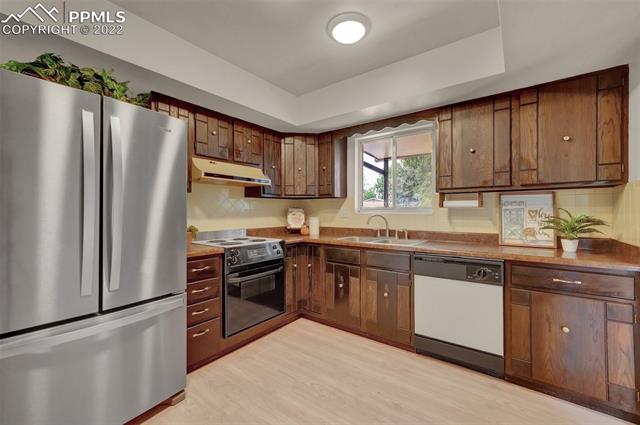 2075 Pima Drive
