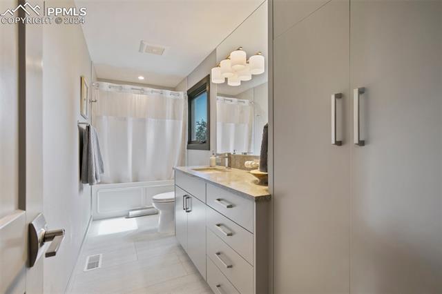 703 Count Pourtales Drive