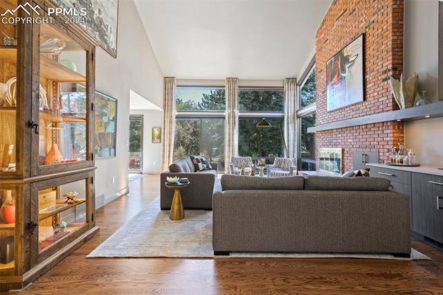 703 Count Pourtales Drive