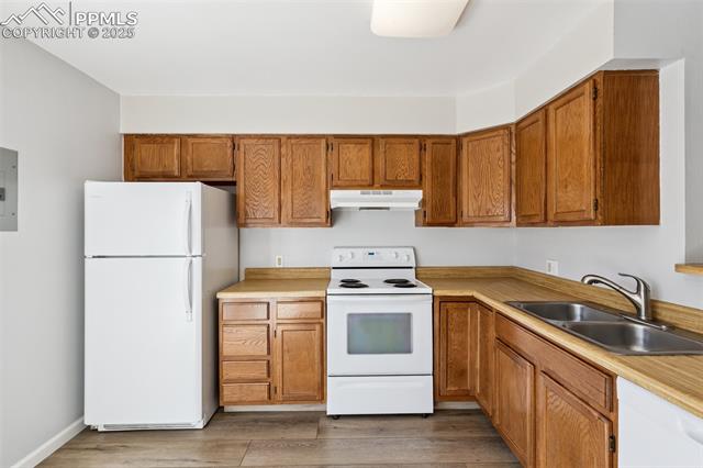 7636 Lexington Manor Drive