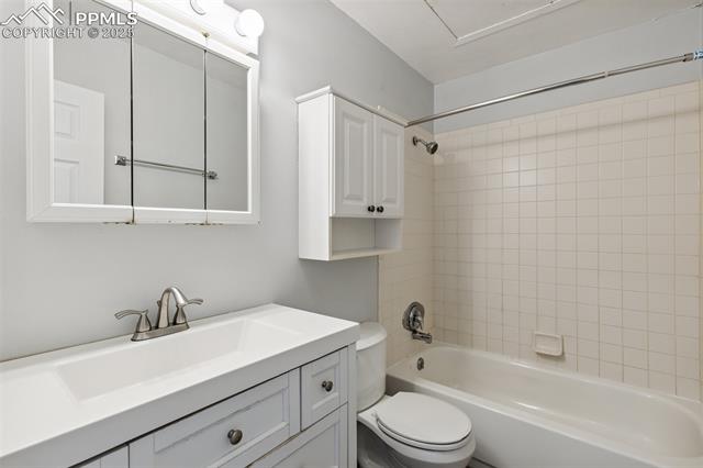 7636 Lexington Manor Drive