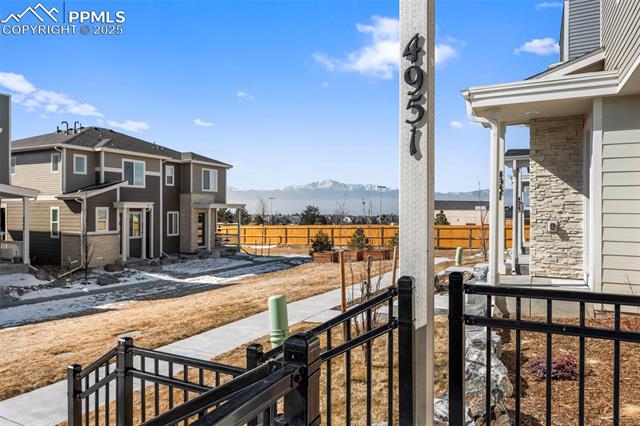 4951 Construct Point