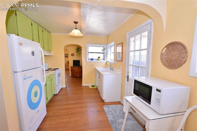 2317 W Uintah Street