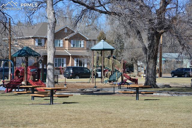 2317 W Uintah Street