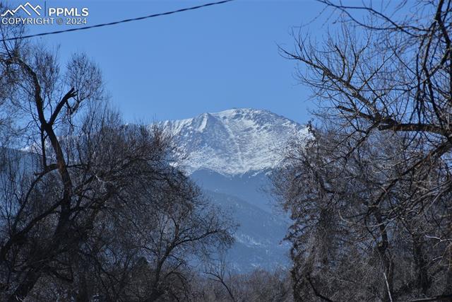 2317 W Uintah Street