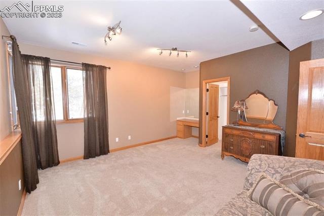 12577 N Woodland Trail