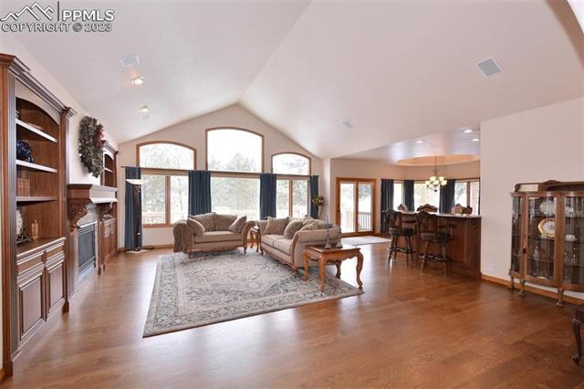 12577 N Woodland Trail