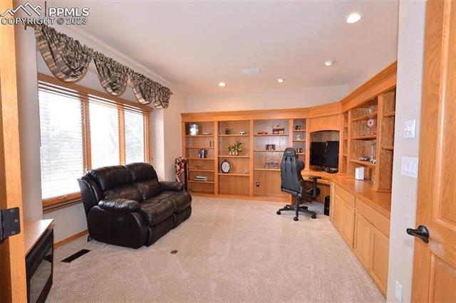 12577 N Woodland Trail