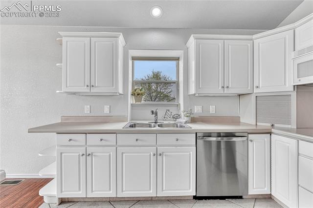 3365 Cowhand Drive