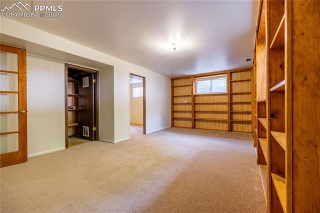 5560 Lavarie Court