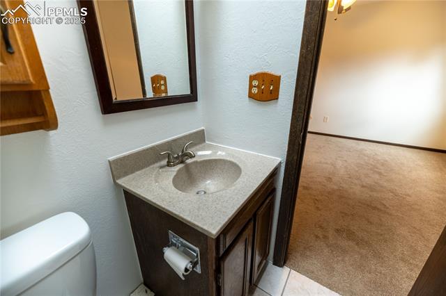 5560 Lavarie Court