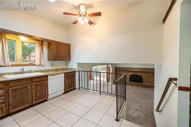 5560 Lavarie Court