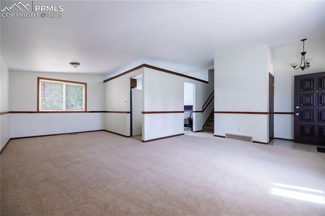 5560 Lavarie Court