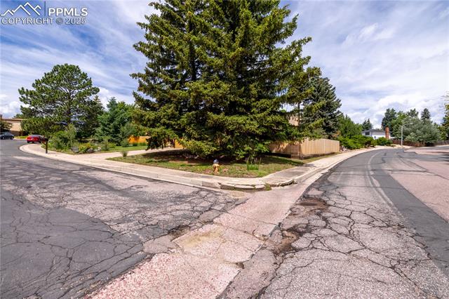 5560 Lavarie Court