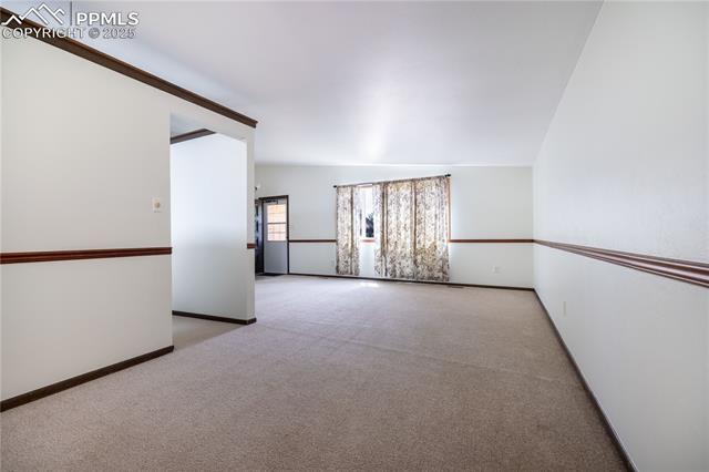 5560 Lavarie Court