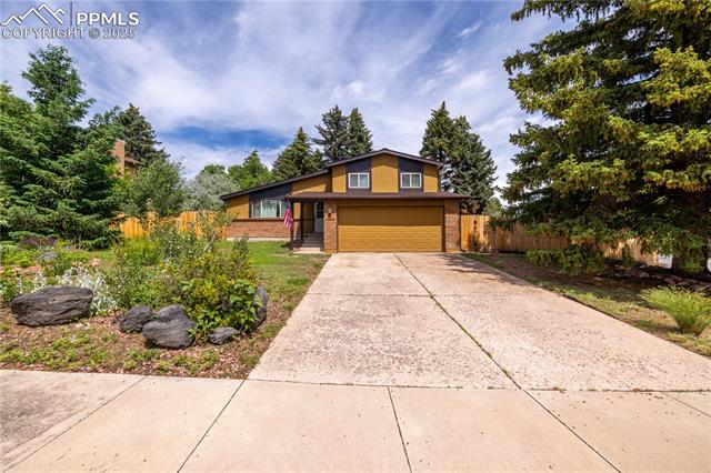 5560 Lavarie Court